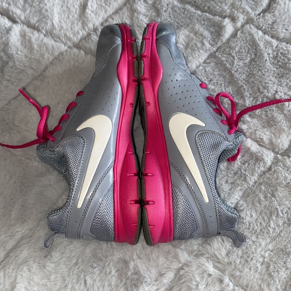 Women’s Nike In Season Training Shoes - Picture 6 of 9